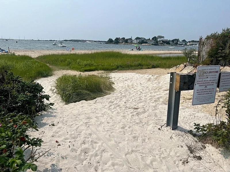 Yarmouth Cottage by the Bay - Cape Cod in West Yarmouth, Massachusetts, United States — photo 2