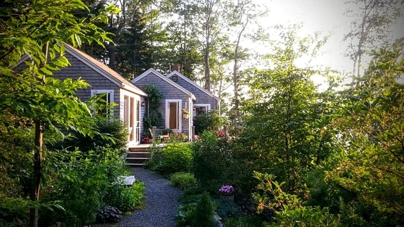 Paradise Cottage, bay views/access, 2BR/2 BA, Wifi in Boothbay Harbor, Maine, United States — photo 2