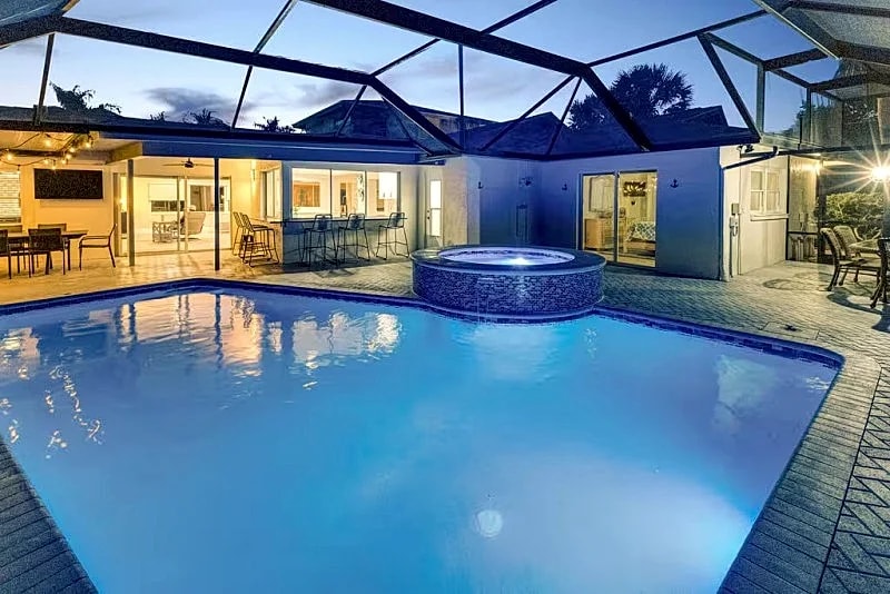 Siesta Key 5-Bedroom Luxury home, Walk to Beach or Village in Siesta Key, Florida, United States — photo 2