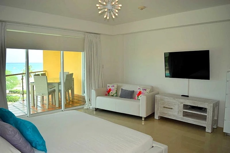 REGAL VIEW TWO-BEDROOM CONDO - BC351-2 | Oceania Deluxe Beachfront Condo resort in Oranjestad, Aruba — photo 5