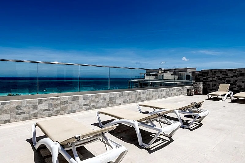 BEACH VIEW - EAGLE BEACH - LEVENT RESORT - Chic View Penthouse 3BR condo - LV603 in Oranjestad, Aruba — photo 3