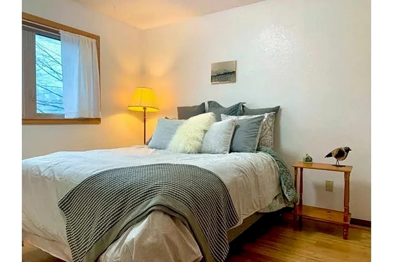 Lovely Condo Across from Downtown w/ Mountain View in Juneau, Alaska, United States — photo 2