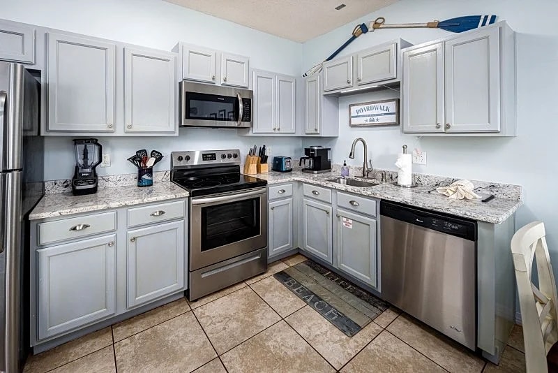 Sunset Cottages 2B/ Beach Service included, Small Complex/1bed/1bath/Bunks in Okaloosa Island, Florida, United States — photo 5