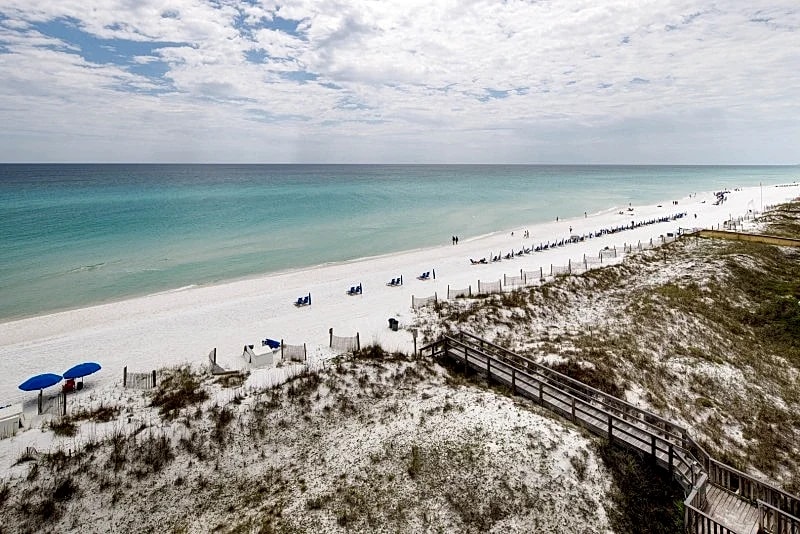 Gulf Side Unit 601 in Okaloosa Island, Florida, United States — photo 1