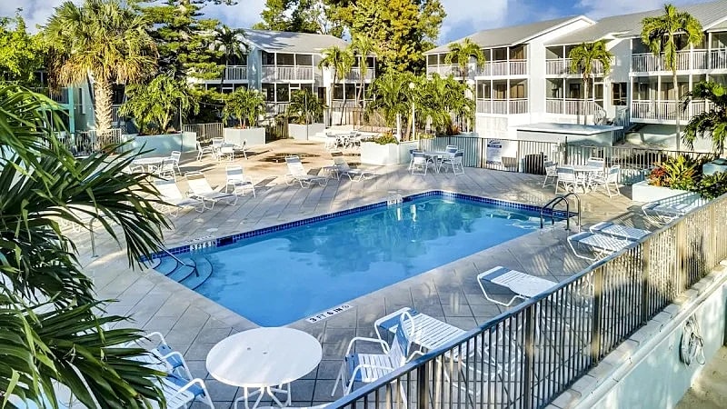 3 Level, 3 bedroom, 4 balconies, 2 bathroom Townhouse with Ocean Views in Key Largo, Florida, United States — photo 4
