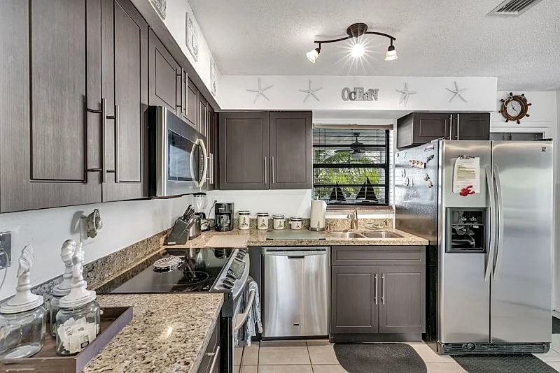 Beautiful Lagoon Front Townhome! in Key Largo, Florida, United States — photo 5
