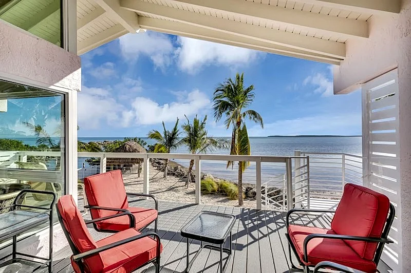 Beautiful Ocean Front Villa!