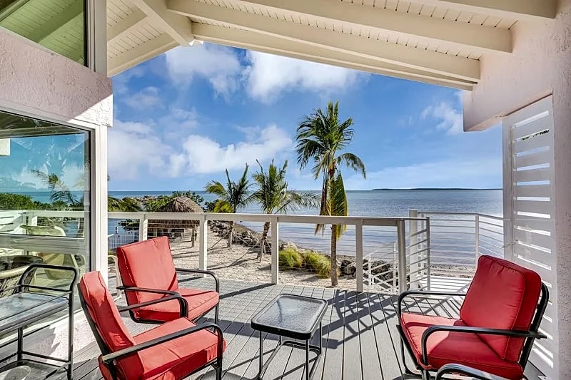 Beautiful Ocean Front Villa!