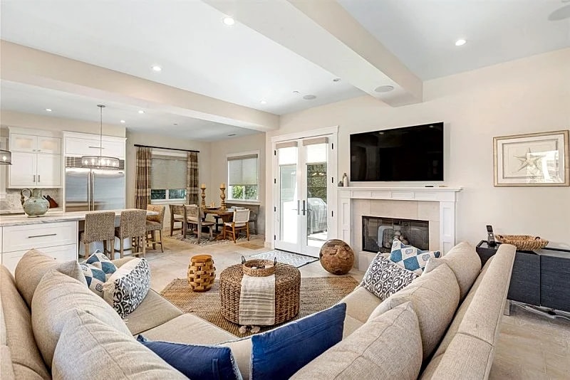 706 Catalina Beautiful Executive Townhome With AC In South Redondo Beach!