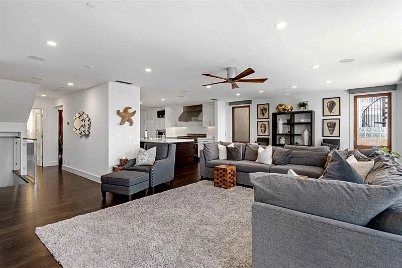 716 Manhattan Remodeled Executive Home In The Heart Of South Manhattan Beach! in Manhattan Beach, California, United States — photo 4