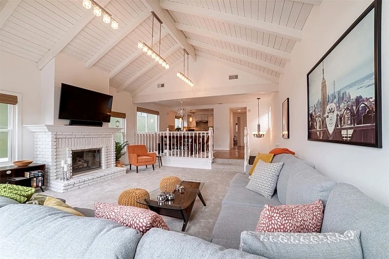 Modern 3-Bedroom Coastal Getaway with Outdoor Dining in Prime Redondo Beach Location in Redondo Beach, California, United States — photo 3