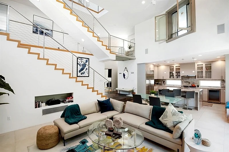 Modern 4-Bed Designer Retreat with Luxe Amenities in East Manhattan Beach - SCVR in Manhattan Beach, California, United States — photo 2