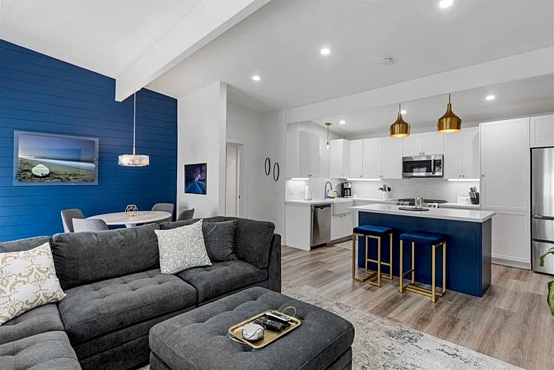 Remodeled 2-Bedroom Furnished Apartment in Redondo Beach with Modern Comfort in Redondo Beach, California, United States — photo 4