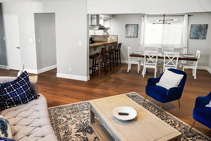 Remodeled 2BR/2.5BA Townhome in Prime Redondo Beach with Garage & Patio in Redondo Beach, California, United States — photo 5