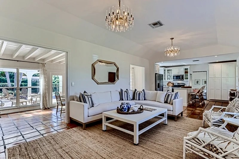 The Glenn House | 3BD/ 2BA Pool Home in South West Palm Beach in West Palm Beach, Florida, United States — photo 4