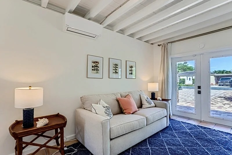 The Glenn House | 3BD/ 2BA Pool Home in South West Palm Beach in West Palm Beach, Florida, United States — photo 3