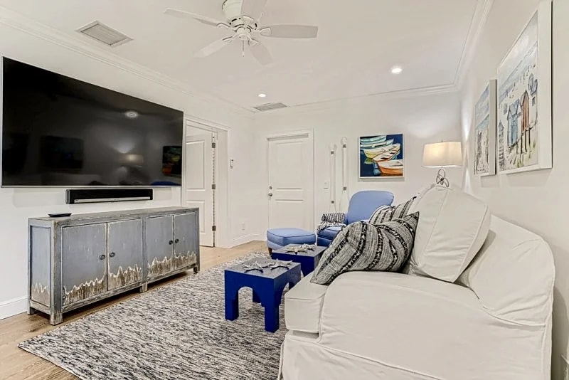 Banyan Cove in WPB | 4BD/4.5BA | Private Pool & Parking in West Palm Beach, Florida, United States — photo 3