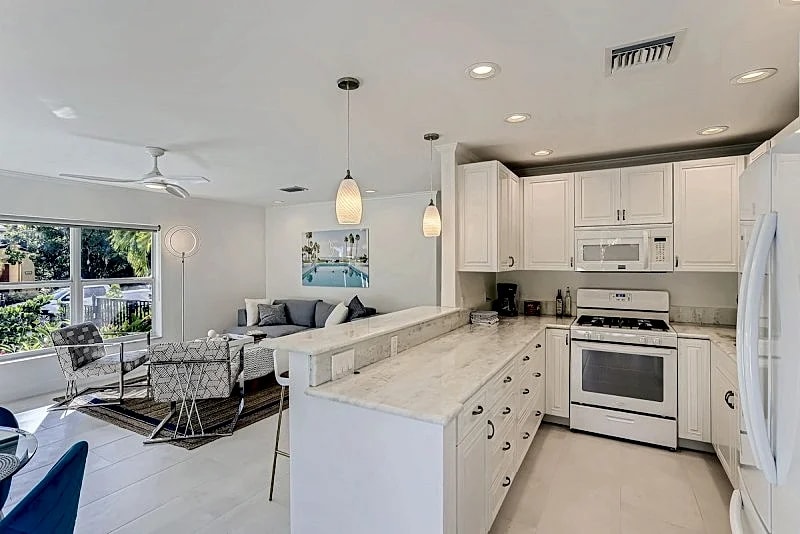 Little Havana 2BD/2BA Vacation Home in WPB with Private Pool in West Palm Beach, Florida, United States — photo 4