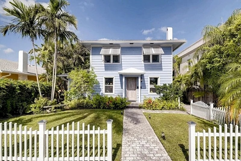 THE PERIWINKLE HOUSE | 4BD/2BA| SLEEP 8