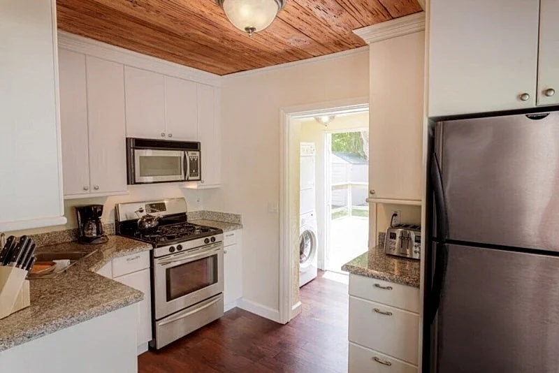 CASA DEL SOL | 2BD/1BA COTTAGE | PRIVATE POOL in West Palm Beach, Florida, United States — photo 5
