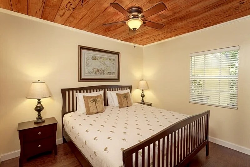 CASA DEL SOL | 2BD/1BA COTTAGE | PRIVATE POOL in West Palm Beach, Florida, United States — photo 4