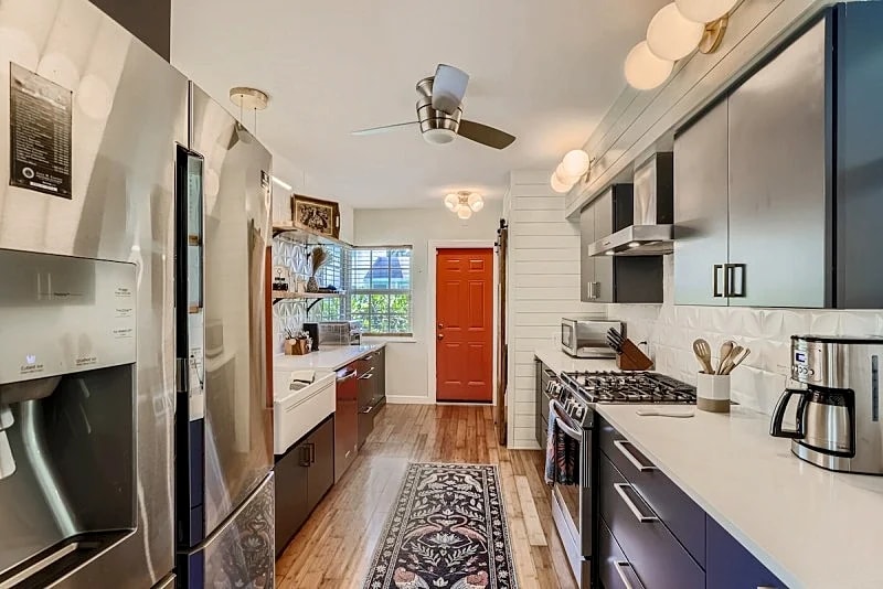 PEACOCK OASIS - 3BD/2BA, POOL - NEW!! Private Pool + Quiet Neighborhood in Lake Worth Beach, Florida, United States — photo 5