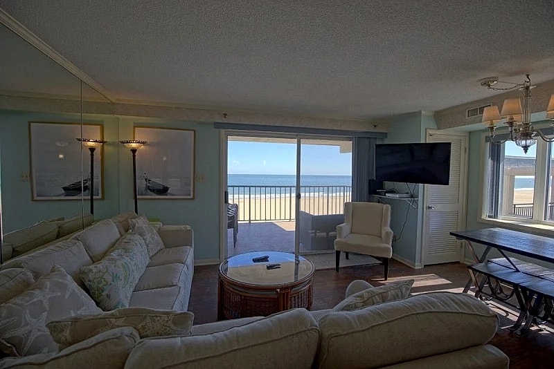 Large Private Balcony Overlooking the Beach - Boardwalk - Oceanfront! in Ocean City, Maryland, United States — photo 2
