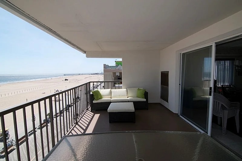 Large Private Balcony Overlooking the Beach - Boardwalk - Oceanfront! in Ocean City, Maryland, United States — photo 5
