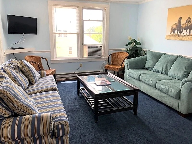 Great for Groups! Large Downtown Unit Convenient Location Very Spacious in Ocean City, Maryland, United States — photo 4