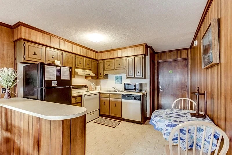 A PLACE AT THE BEACH III J2 - OCEAN VIEW - SHORE DRIVE SECTION in Myrtle Beach, South Carolina, United States — photo 5