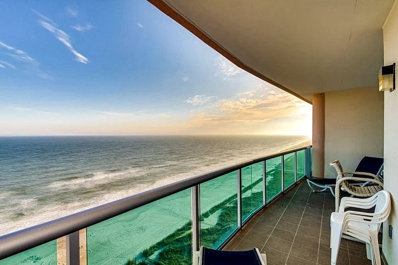 CRESCENT KEYES PH16 - OCEANFRONT - CRESCENT BEACH SECTION in North Myrtle Beach, South Carolina, United States — photo 3