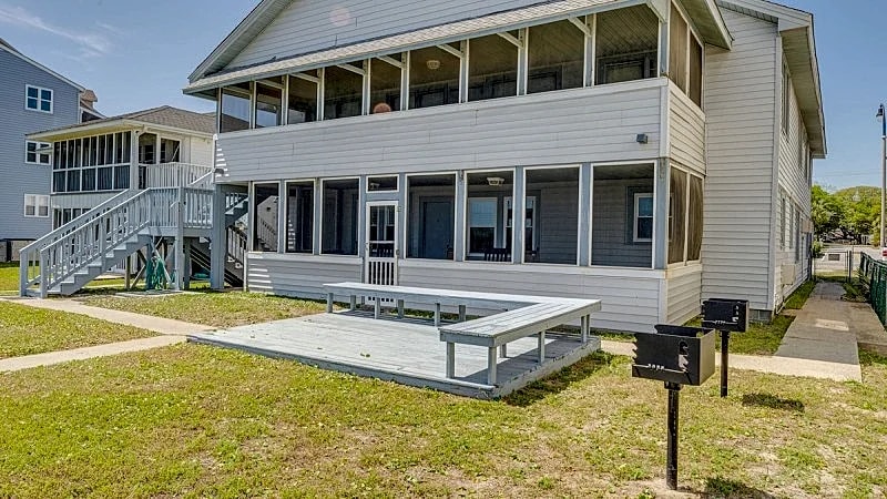 BARNETT HOUSE TOP - OCEANFRONT - WINDY HILL SECTION in North Myrtle Beach, South Carolina, United States — photo 3