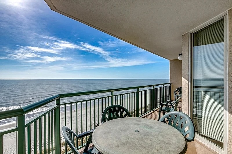 WINDY HILL DUNES 1004 - OCEANFRONT - WINDY HILL SECTION in North Myrtle Beach, South Carolina, United States — photo 3