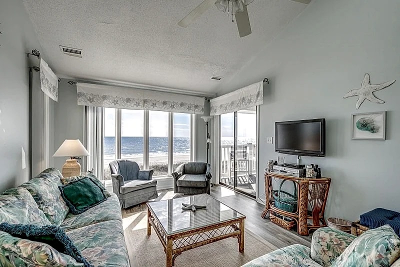 TRADEWINDS 3A - OCEANFRONT - WINDY HILL SECTION in North Myrtle Beach, South Carolina, United States — photo 2