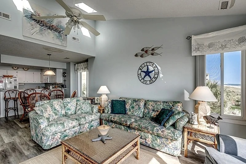 TRADEWINDS 3A - OCEANFRONT - WINDY HILL SECTION in North Myrtle Beach, South Carolina, United States — photo 4