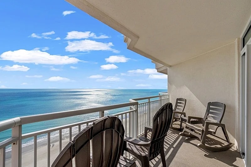 BAY WATCH RESORT S 1932-OCEANFRONT-CRESCENT BEACH in North Myrtle Beach, South Carolina, United States — photo 3