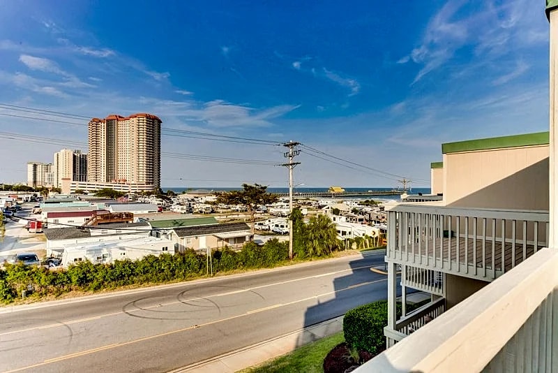 OCEAN BRIDGE C8 - 2ND ROW - SHORE DRIVE SECTION in Myrtle Beach, South Carolina, United States — photo 4
