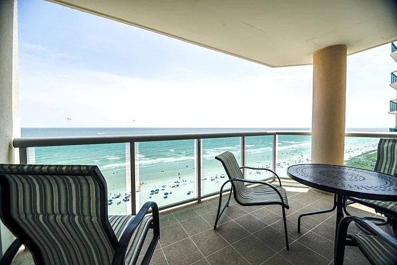 CRESCENT KEYES 1110 - OCEANFRONT - CRESCENT BEACH SECTION in North Myrtle Beach, South Carolina, United States — photo 2