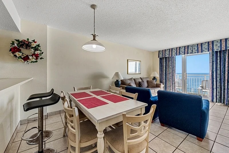 BAY WATCH RESORT S. 837 -OCEANFRONT-CRESCENT BEACH SECTION in North Myrtle Beach, South Carolina, United States — photo 5