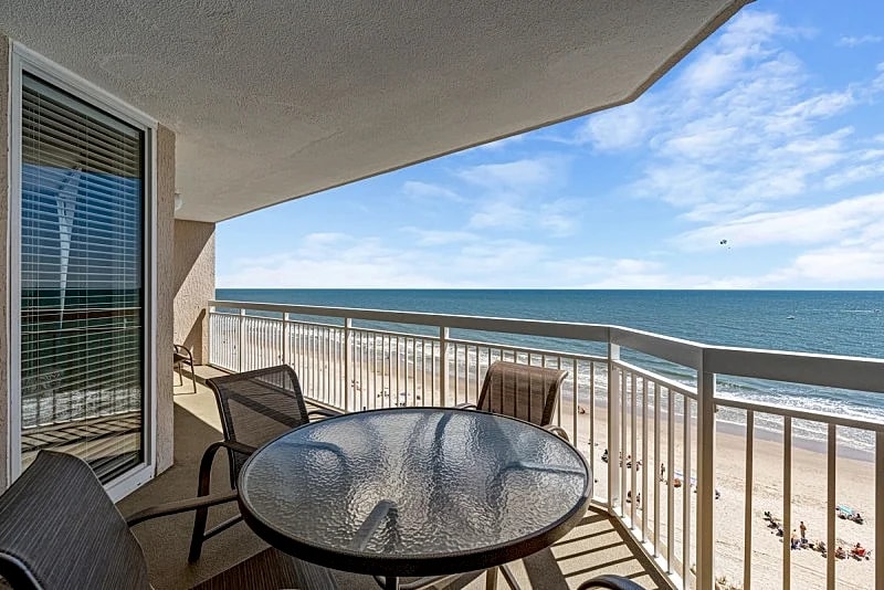 CRESCENT SHORES S 808 - OCEANFRONT - CRESCENT BEACH SECTION in North Myrtle Beach, South Carolina, United States — photo 3