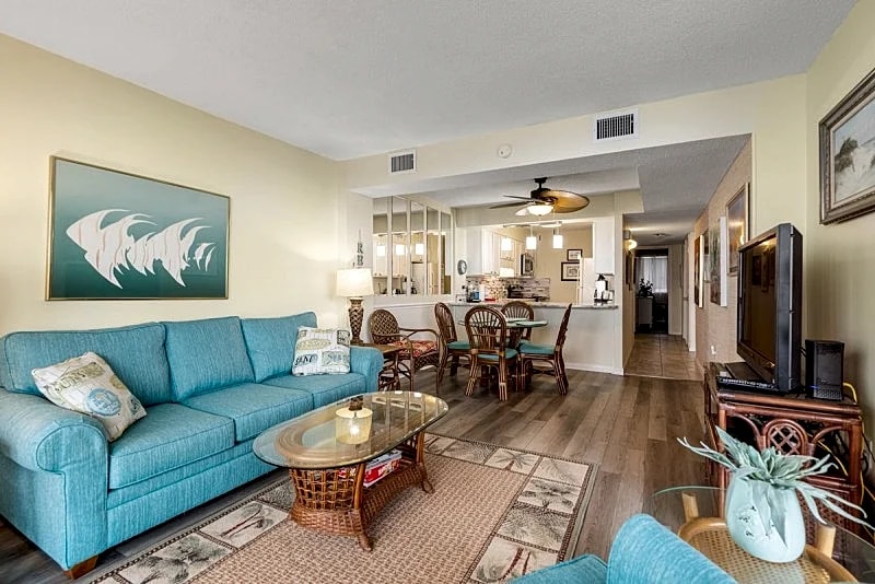 CRESCENT SANDS B2 - OCEANFRONT - CRESCENT BEACH SECTION in North Myrtle Beach, South Carolina, United States — photo 2