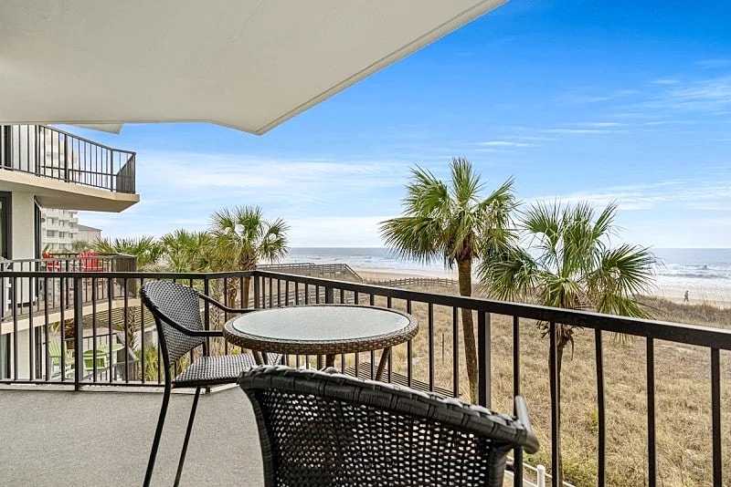 CRESCENT SANDS B2 - OCEANFRONT - CRESCENT BEACH SECTION in North Myrtle Beach, South Carolina, United States — photo 4