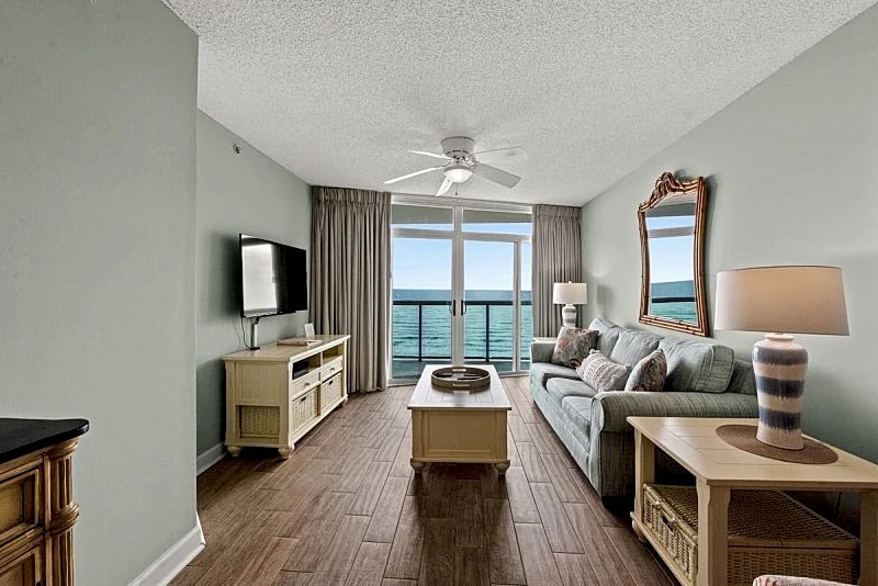 LAGUNA KEYES 1010 - OCEANFRONT - CHERRY GROVE SECTION in North Myrtle Beach, South Carolina, United States — photo 4