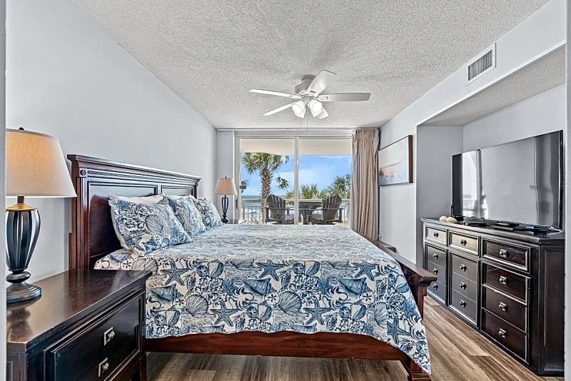 CRESCENT SHORES N - 105 - OCEANFRONT-CRESCENT BEACH SECTION in North Myrtle Beach, South Carolina, United States — photo 5
