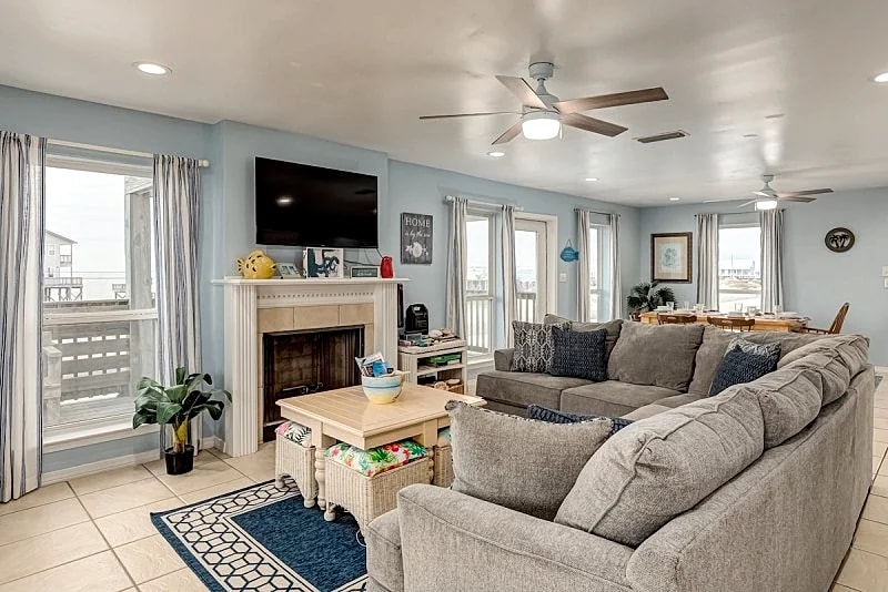 Second Wind - Pool, Game Room, and fantastic Crow's Nest views of the Island! in Dauphin Island, Alabama, United States — photo 4