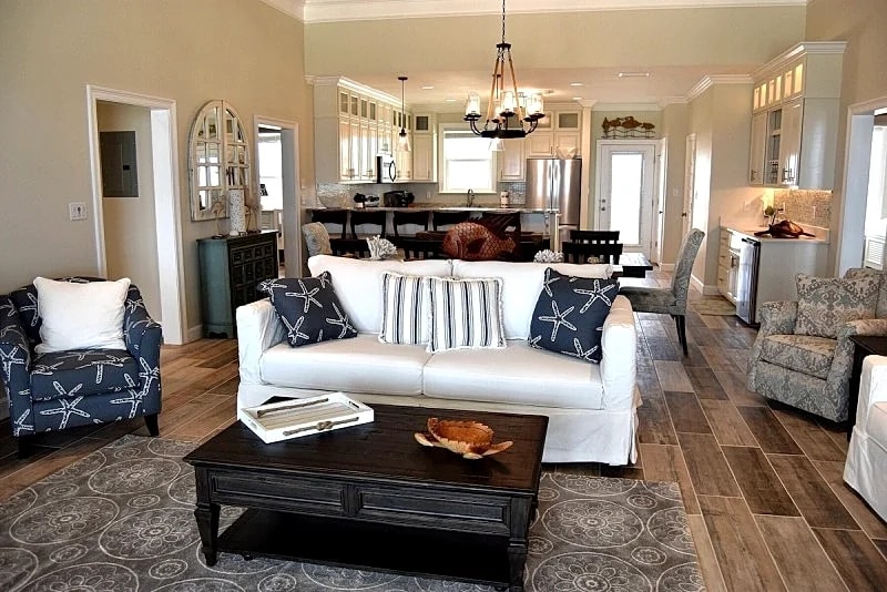 Pelican’s Perch - Beautiful 4/4, Gulf Front Custom Beach House on a through lot in Dauphin Island, Alabama, United States — photo 4