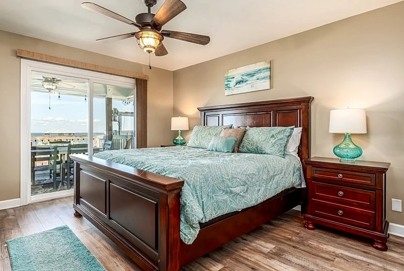 Spacious Waterfront Beach House with Private Pier and Boat Dock – Chele’s Baysid in Dauphin Island, Alabama, United States — photo 5