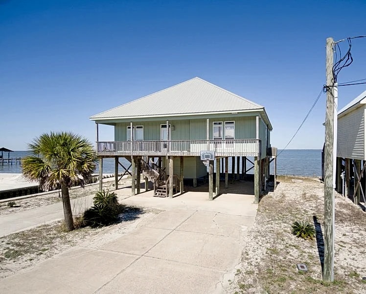 Corner pet-friendly, 5/3 bay sunset views! - TraMarLis