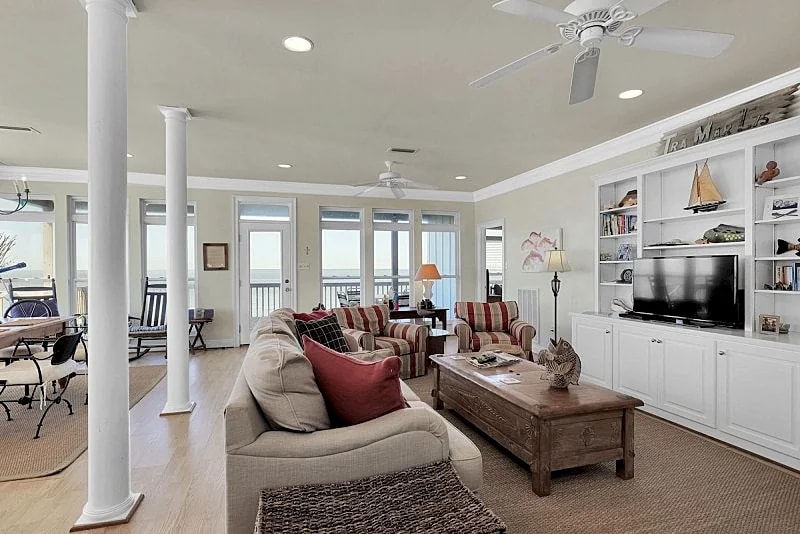Corner pet-friendly, 5/3 bay sunset views! - TraMarLis in Dauphin Island, Alabama, United States — photo 4