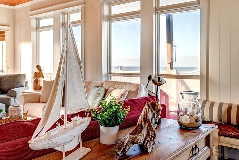 Timeless, authentic and endearing! A bayside beauty with space for everything! - in Dauphin Island, Alabama, United States — photo 4